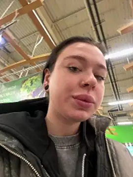 Snapshot of AlishaPrettyBlade chatting on 03.11.26 AlishaPrettyBlade online show from 03.11.26