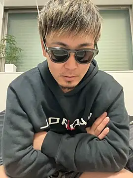 Snapshot of pierrot_0202 chatting on 02.18.25 pierrot 0202 online show from 02.18.25