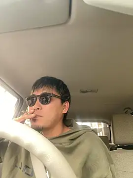 Snapshot of pierrot_0202 chatting on 02.19.25 pierrot 0202 online show from 02.19.25