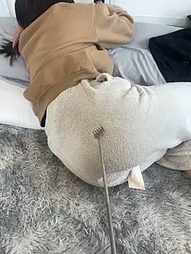 Snapshot of pierrot_0202 chatting on 02.23.25 pierrot 0202 online show from 02.23.25