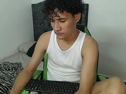 Boy coll online show from 03.08.26