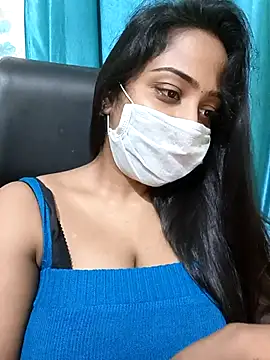 Snapshot of COZY_ROZI chatting on 10.01.25 COZY ROZI online show from 10.01.25