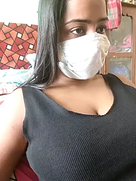 Snapshot of COZY_ROZI chatting on 10.18.25 COZY ROZI online show from 10.18.25