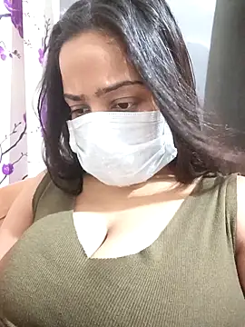 Snapshot of COZY_ROZI chatting on 10.27.25 COZY ROZI online show from 10.27.25