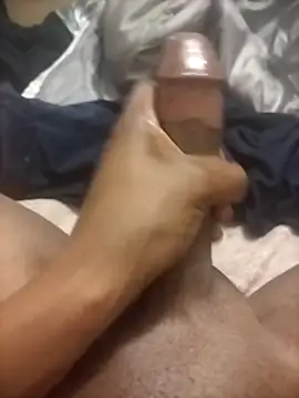 Snapshot of TwistedR chatting on 09.09.25 TwistedR online show from 09.09.25