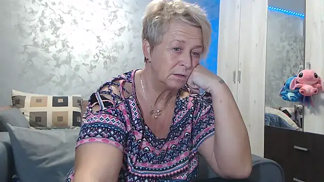 RosesandLillies online show from 11.13.25