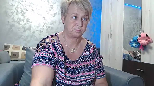 RosesandLillies online show from 11.14.25