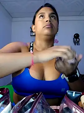 victoria roussee online show from 10.19.25