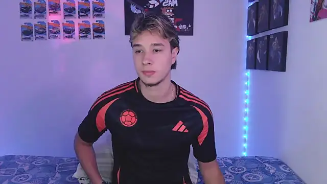 Snapshot of jack_walker190 chatting on 11.21.25 jack walker190 online show from 11.21.25