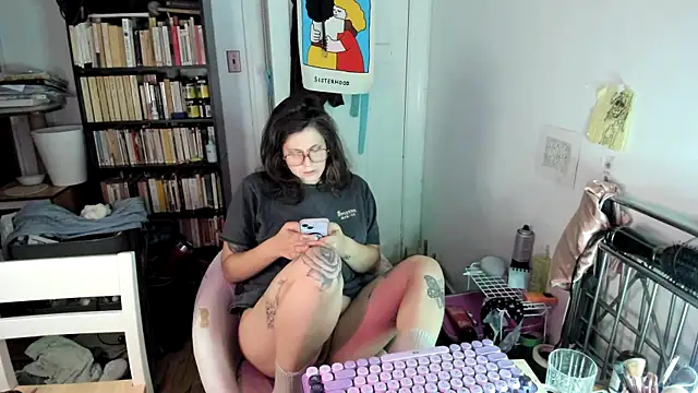 Rosiee69  online show from 11.23.25