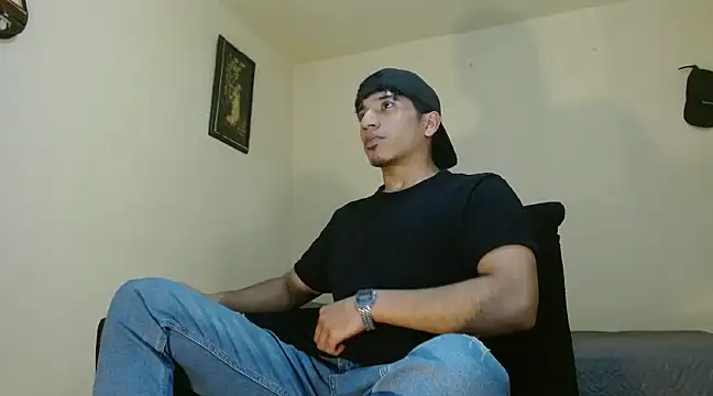 Snapshot of AngelHil chatting on 02.25.25 AngelHil online show from 02.25.25