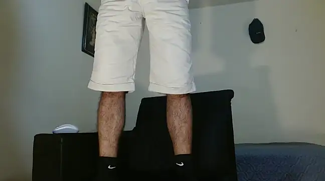 Snapshot of AngelHil chatting on 03.19.25 AngelHil online show from 03.19.25