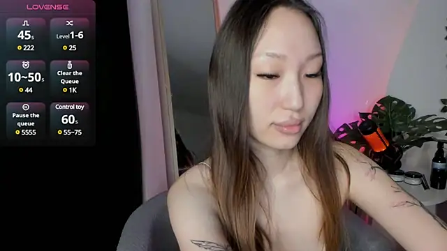 Snapshot of Christine_Carlson chatting on 03.07.25 Christine Carlson online show from 03.07.25