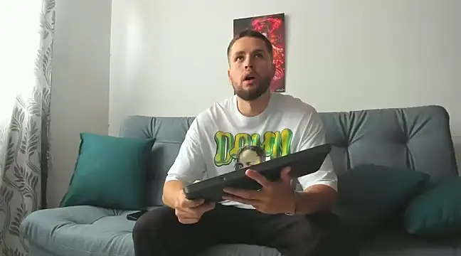 Snapshot of bastianwatson10 chatting on 03.07.25 bastianwatson10 online show from 03.07.25