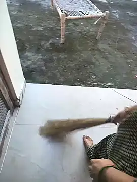 Snapshot of indian_couple4 chatting on 09.09.25 indian couple4 online show from 09.09.25