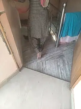 Snapshot of indian_couple4 chatting on 11.23.25 indian couple4 online show from 11.23.25