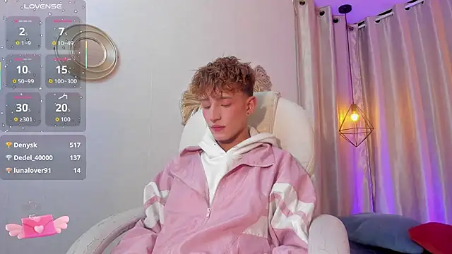 Snapshot of iiangel_ chatting on 09.09.25 iiangel online show from 09.09.25