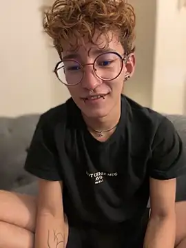 Snapshot of iiangel_ chatting on 10.03.25 iiangel online show from 10.03.25