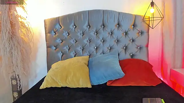 Snapshot of iiangel_ chatting on 10.21.25 iiangel online show from 10.21.25