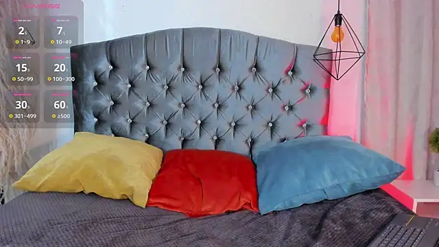 Snapshot of iiangel_ chatting on 10.23.25 iiangel online show from 10.23.25