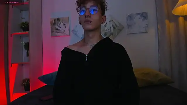 Snapshot of iiangel_ chatting on 11.16.25 iiangel online show from 11.16.25