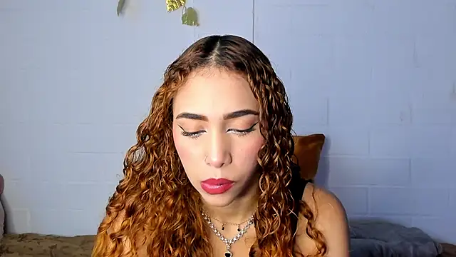 Snapshot of LiaHansson chatting on 11.10.25 LiaHansson online show from 11.10.25