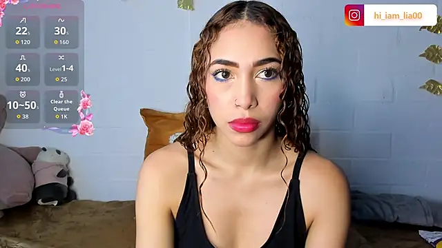 Snapshot of LiaHansson chatting on 11.12.25 LiaHansson online show from 11.12.25