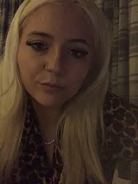 Snapshot of Blondie_Sofia_Essexbabe chatting on 09.10.25 Blondie Sofia Essexbabe online show from 09.10.25