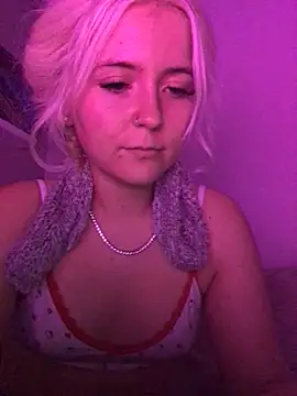 Snapshot of Blondie_Sofia_Essexbabe chatting on 09.11.25 Blondie Sofia Essexbabe online show from 09.11.25