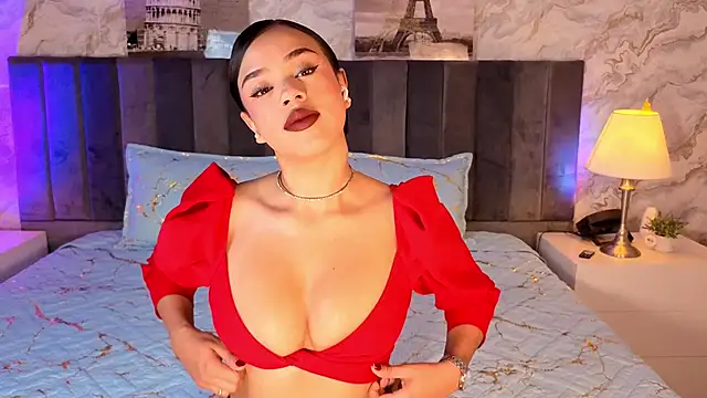 LiaHilton2 online show from 10.10.25