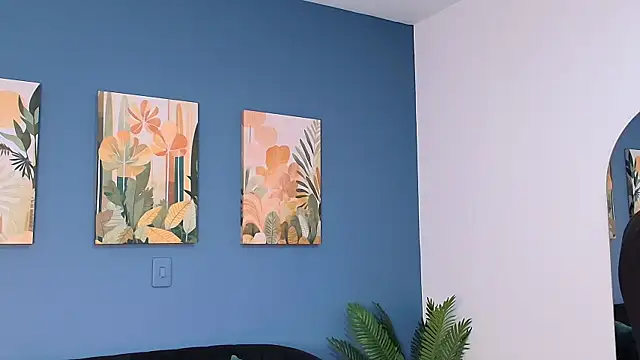 Zamira Taylor online show from 09.12.25