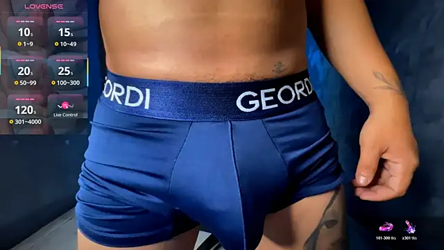 Snapshot of jeffvalemtino chatting on 10.22.25 jeffvalemtino online show from 10.22.25