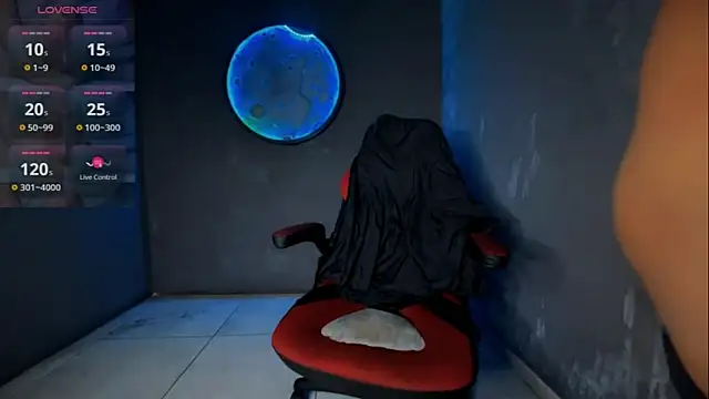 Snapshot of jeffvalemtino chatting on 11.28.25 jeffvalemtino online show from 11.28.25