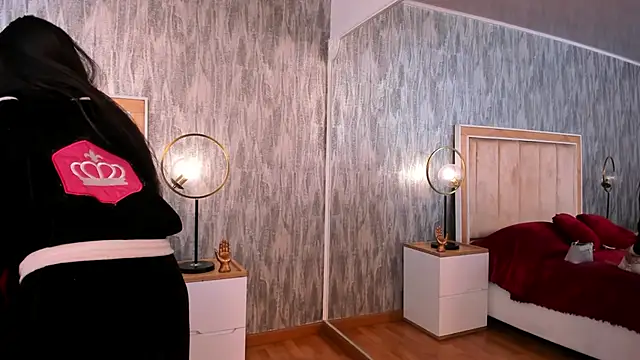 NahomyCarther online show from 11.29.25