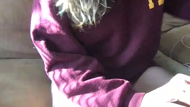 ashleighpink online show from 04.04.26