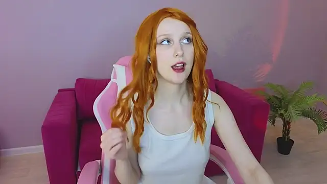 KristinMoore online show from 03.10.25