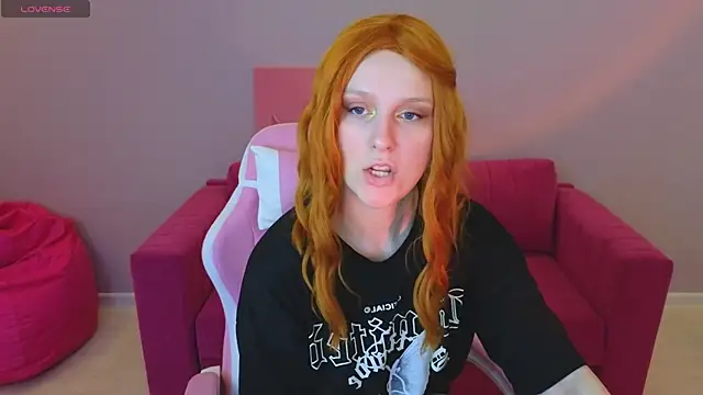 KristinMoore online show from 03.22.25