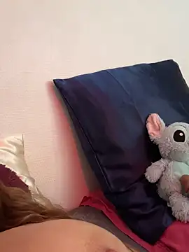 Snapshot of lola__med chatting on 09.13.25 lola med online show from 09.13.25