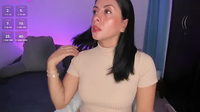 Snapshot of _lucianapalmer chatting on 11.13.25 lucianapalmer online show from 11.13.25