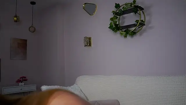 SunnivaCovil online show from 10.15.25