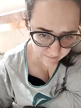 Snapshot of Dolcecurvy chatting on 03.30.26 Dolcecurvy online show from 03.30.26