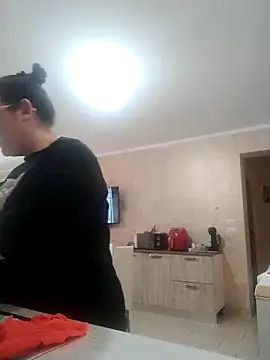 Snapshot of Dolcecurvy chatting on 04.08.26 Dolcecurvy online show from 04.08.26