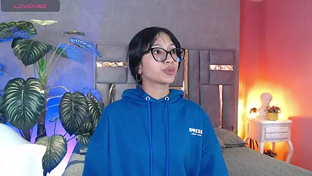 Tyla Ks online show from 09.27.25