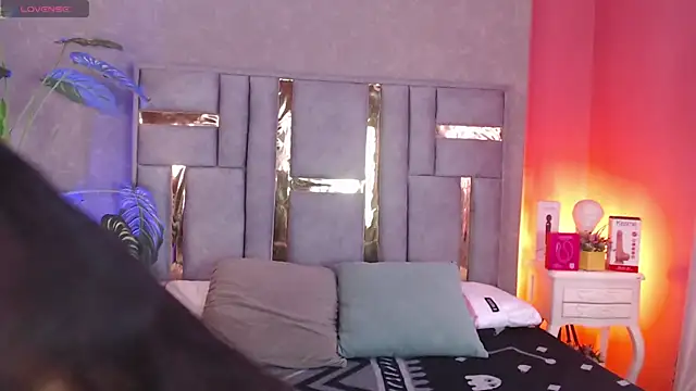 Tyla Ks online show from 11.11.25