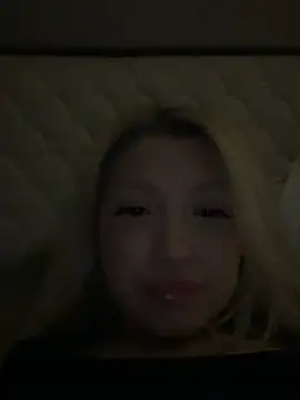 Snapshot of laraaaaaa chatting on 03.17.25 laraaaaaa online show from 03.17.25