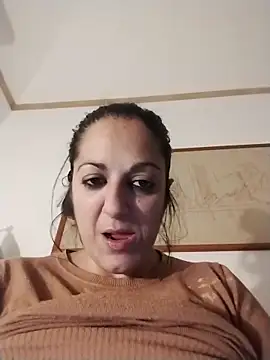 Snapshot of sokiee chatting on 02.24.25 sokiee online show from 02.24.25