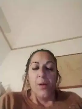 Snapshot of sokiee chatting on 02.26.25 sokiee online show from 02.26.25