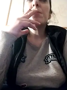 Snapshot of sokiee chatting on 02.28.25 sokiee online show from 02.28.25