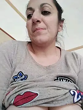 Snapshot of sokiee chatting on 02.28.25 sokiee online show from 02.28.25