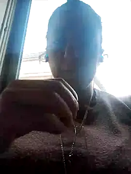 Snapshot of sokiee chatting on 03.20.25 sokiee online show from 03.20.25